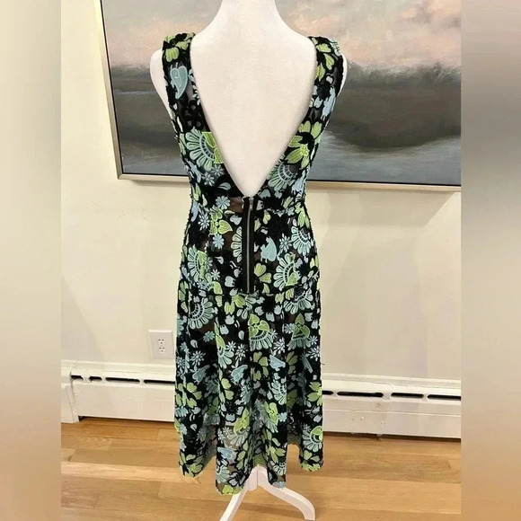 Tracy Reese Women’s Embroidery On Net Dress. Size 0 - Picture 4 of 10